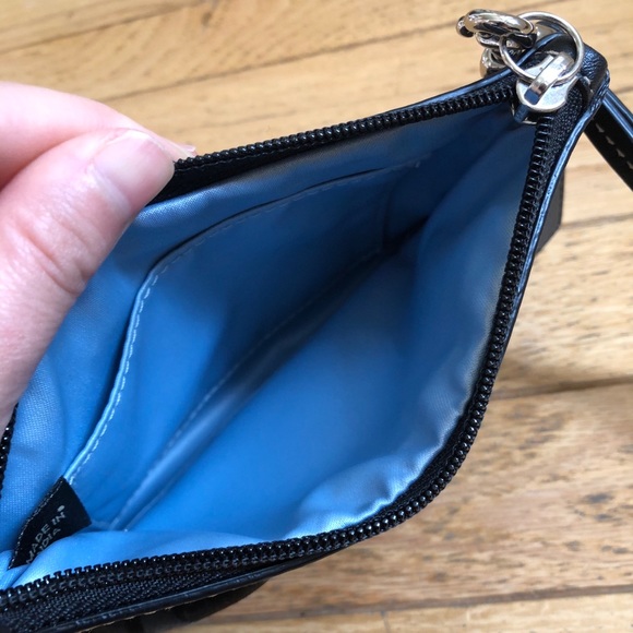 NWOT Coach wristlet!! - Picture 6 of 6